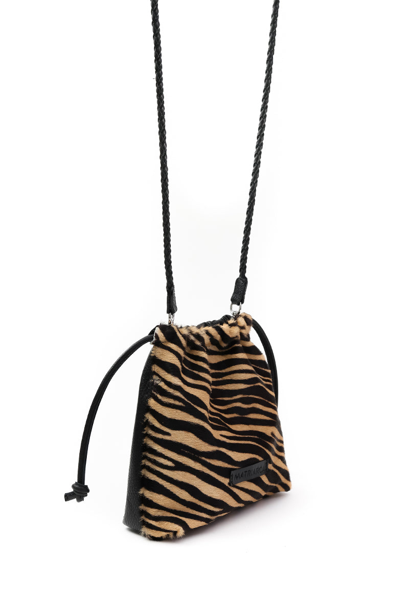 Cartera Clara <br/> Pelo Cebra con Negro