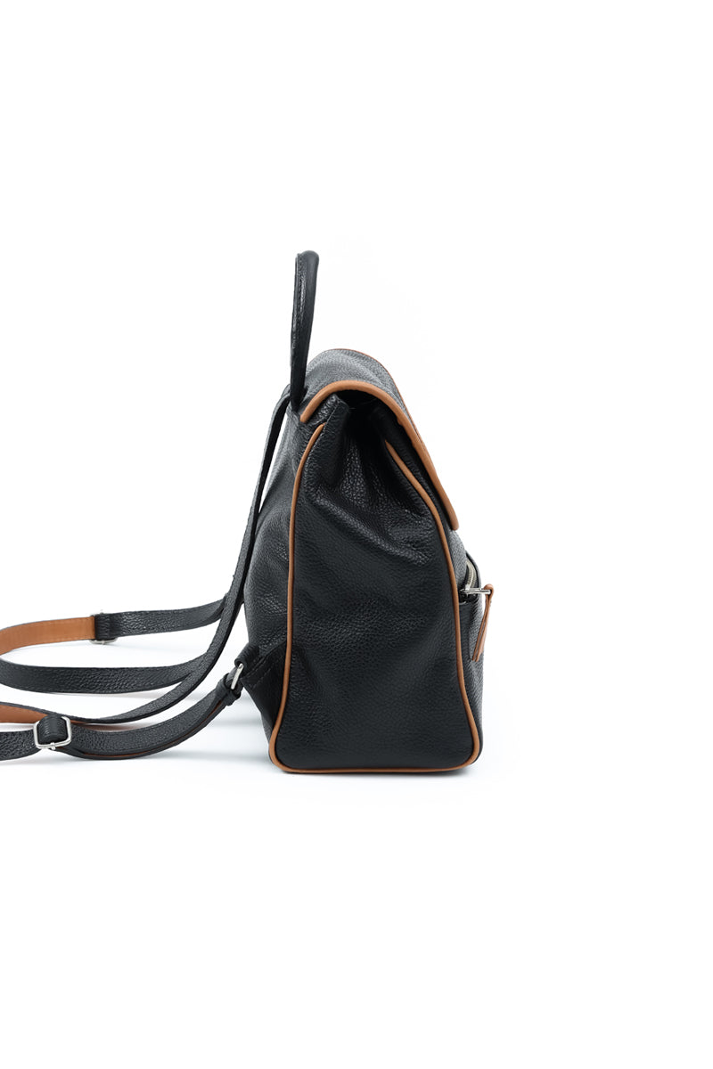 Mochila Irene <br/> Negra con vivo Camel