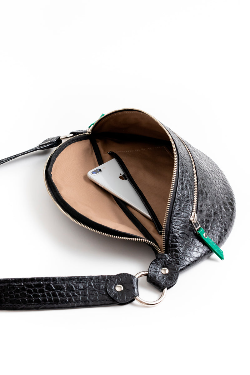 Riñonera Filippa <br/> Croco Negro