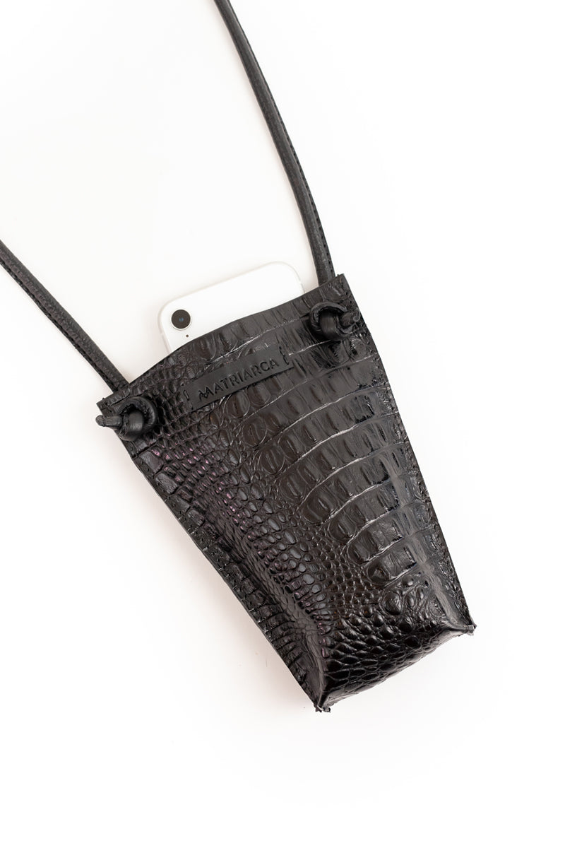 Porta celular Sofía &lt;br/&gt; negro textura caimán