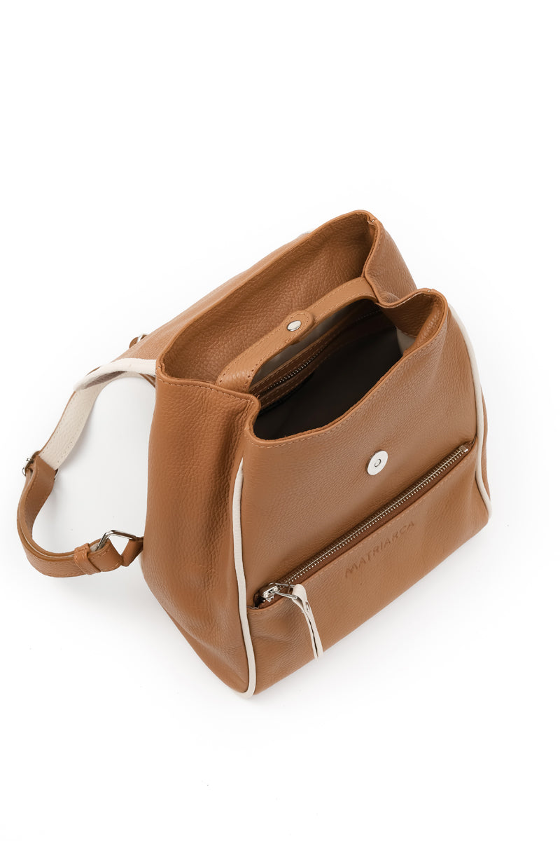 Mochila Irene <br/> Camel con vivo Marfil