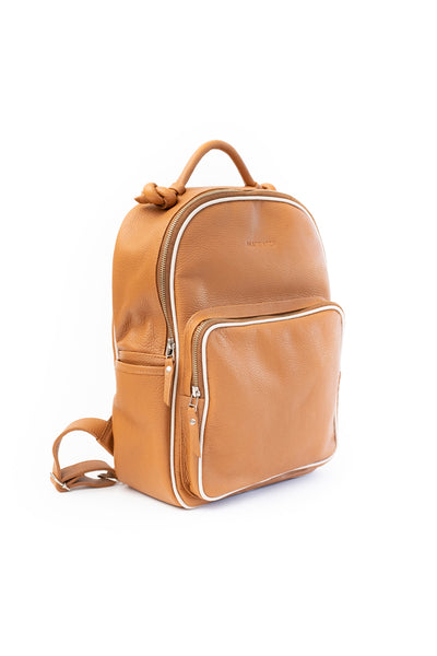 Mochila Olivia <br/> Camel con vivo Marfil