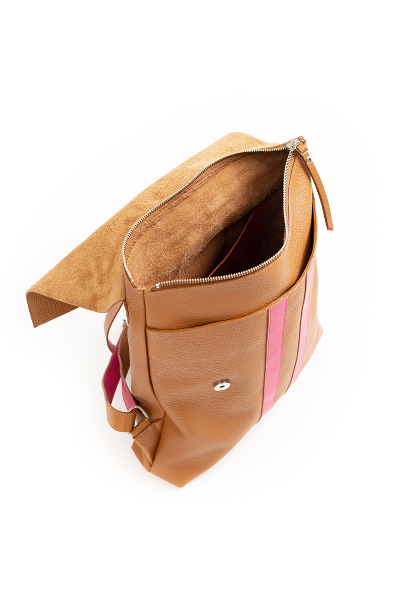 Mochila Simone <br/> Camel con fucsia