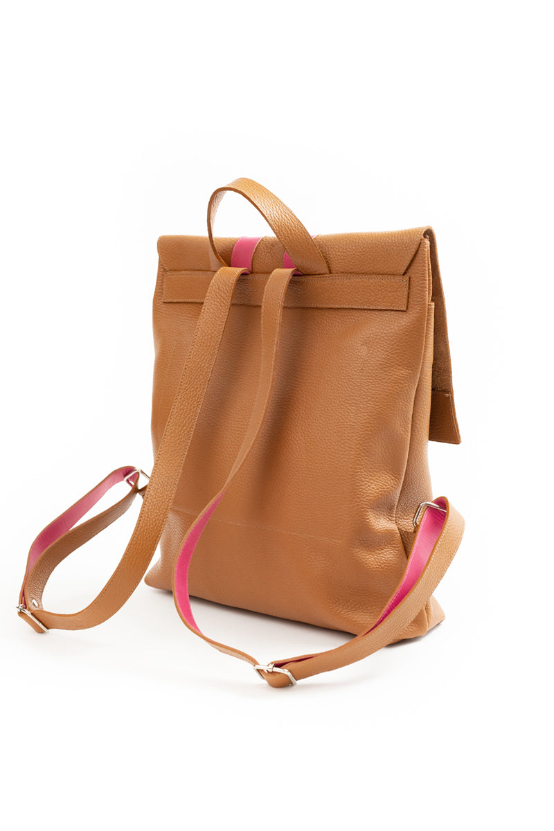 Mochila Simone <br/> Camel con fucsia