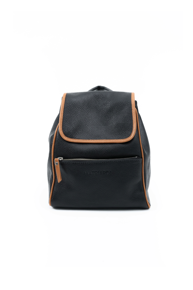 Mochila Irene <br/> Negra con vivo Camel