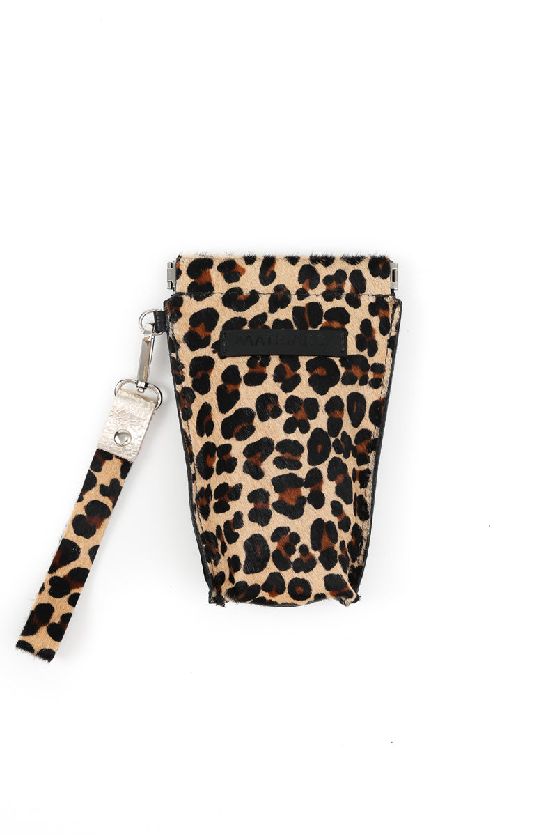 Estuche Ari <br/> Pelo Leopardo