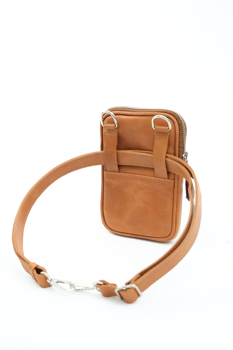 Porta celular Mae <br/> camel con burdeo