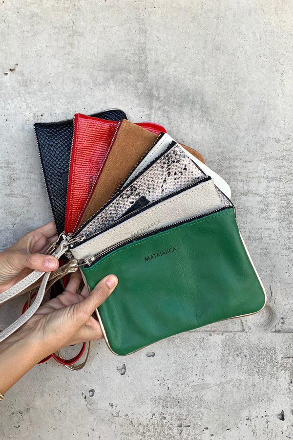 Mini Clutch<br/> Negro texturado con dorado