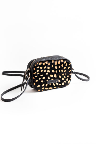 Banano / Cartera Sara <br/> Pelo Print