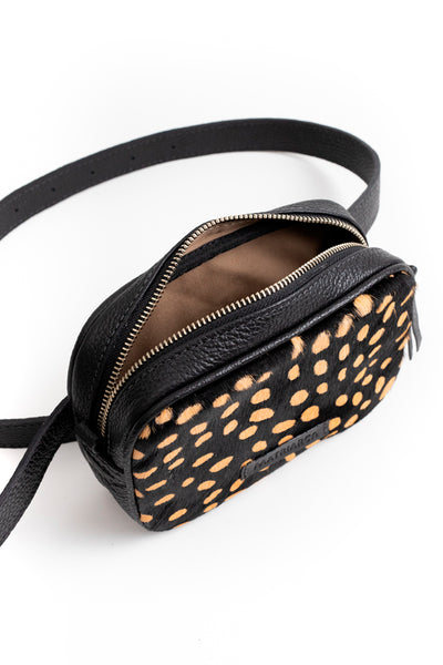 Banano / Cartera Sara <br/> Pelo Print