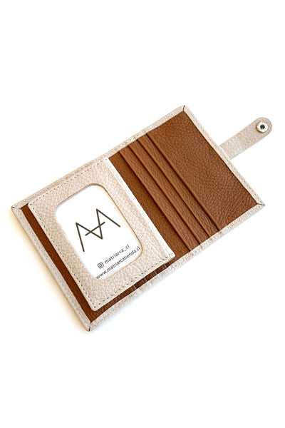 Billetera Tarjetero Emi <br/> Camel con marfil