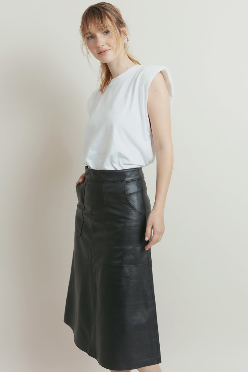 Falda Violeta &lt;br/&gt; Negra