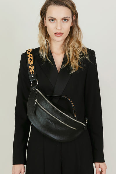 Riñonera Filippa <br/> Negra con print