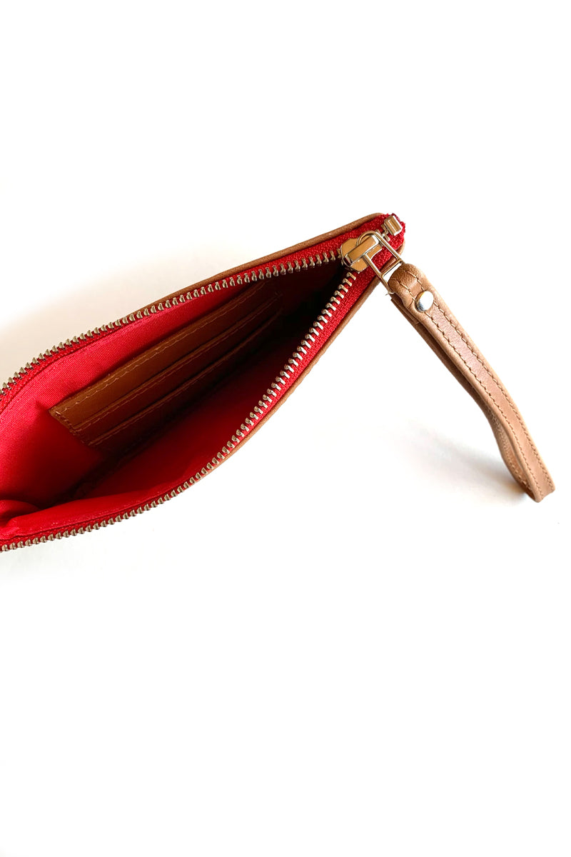 Mini Clutch&lt;br/&gt; Camel con rojo