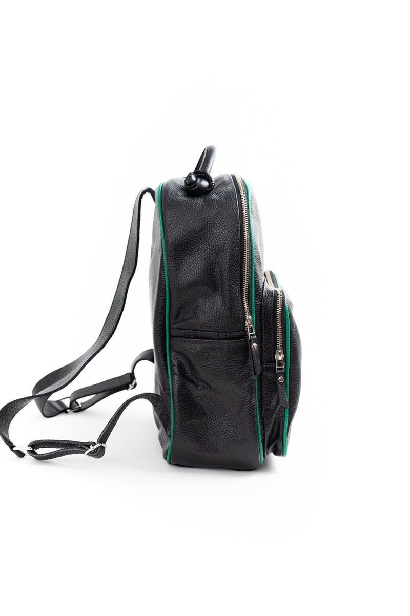 Mochila Olivia <br/> Negra con vivo Verde