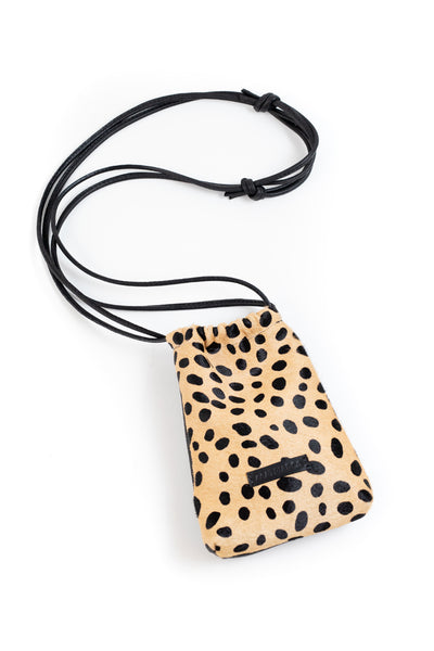 Porta celular Clara <br/> Pelo Print beige
