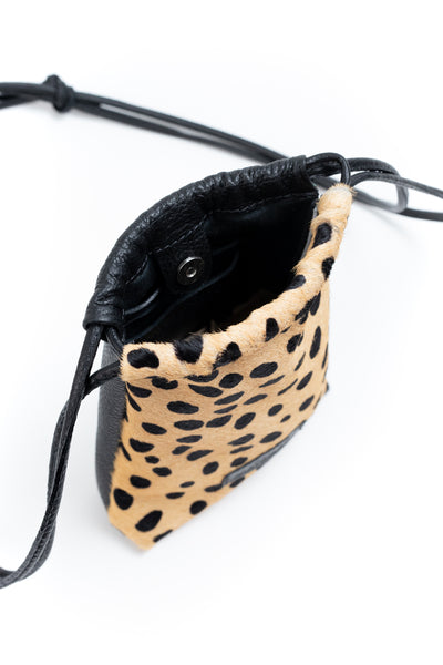 Porta celular Clara <br/> Pelo Print beige