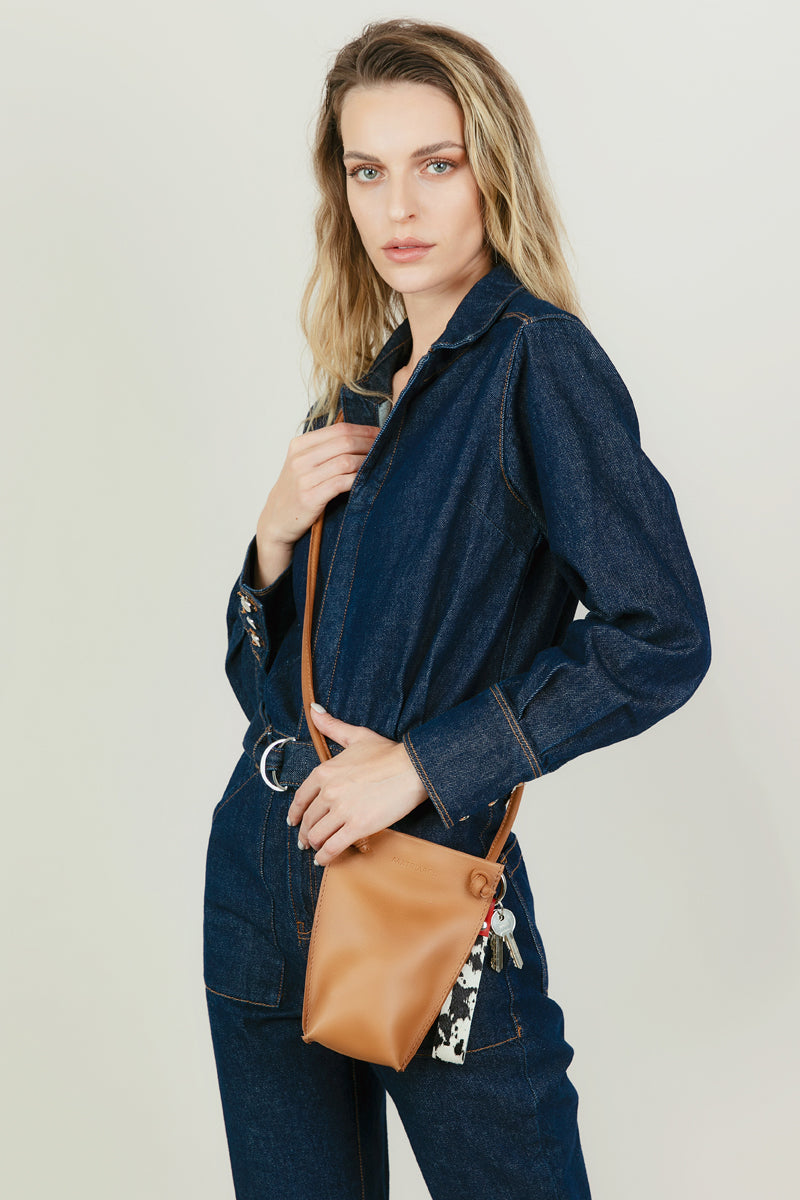 Porta celular Sofía <br/> camel