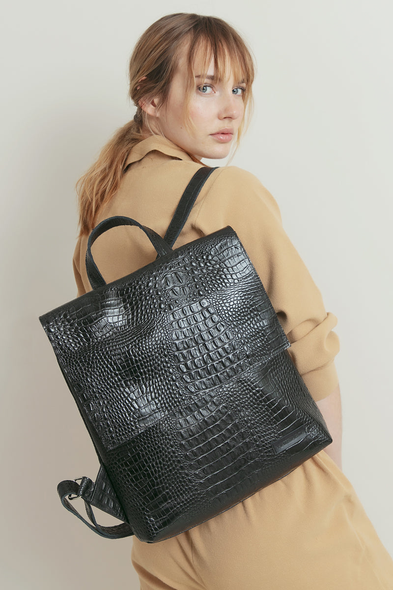 Mochila Simone&lt;br/&gt; Negro caimán
